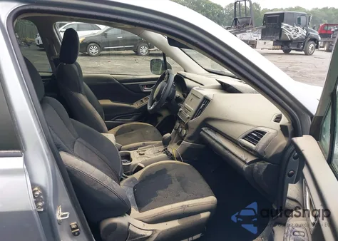 2022 Subaru Forester Premium z USA, uszkodzony, nr VIN JF2SKAEC1NH418248